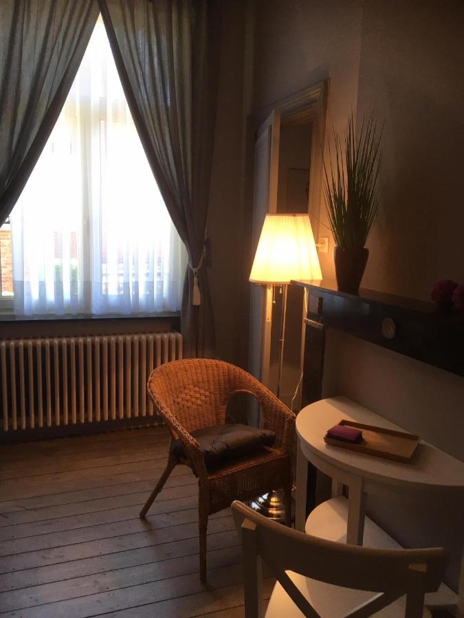 예페르 De Gelaarsde Kat B&B 외부 사진
