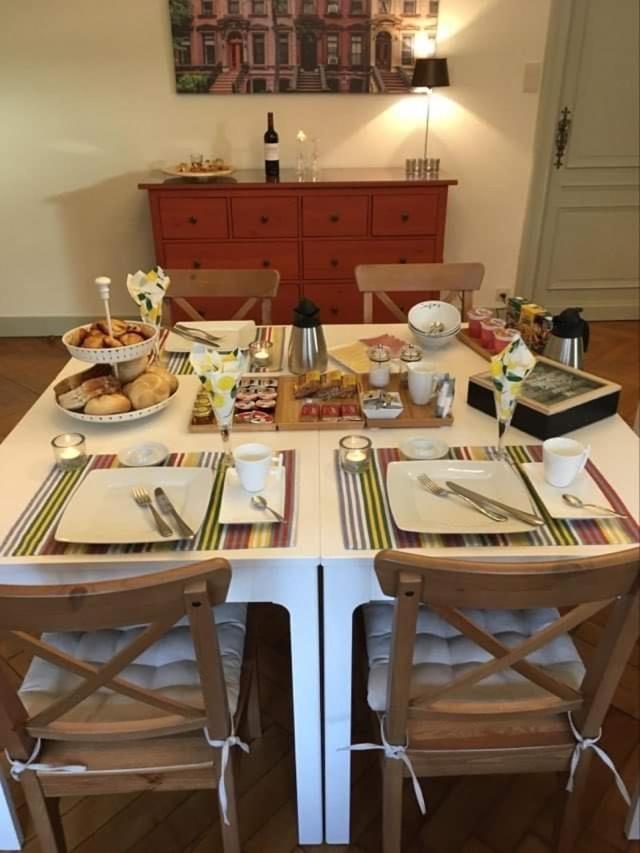 예페르 De Gelaarsde Kat B&B 외부 사진